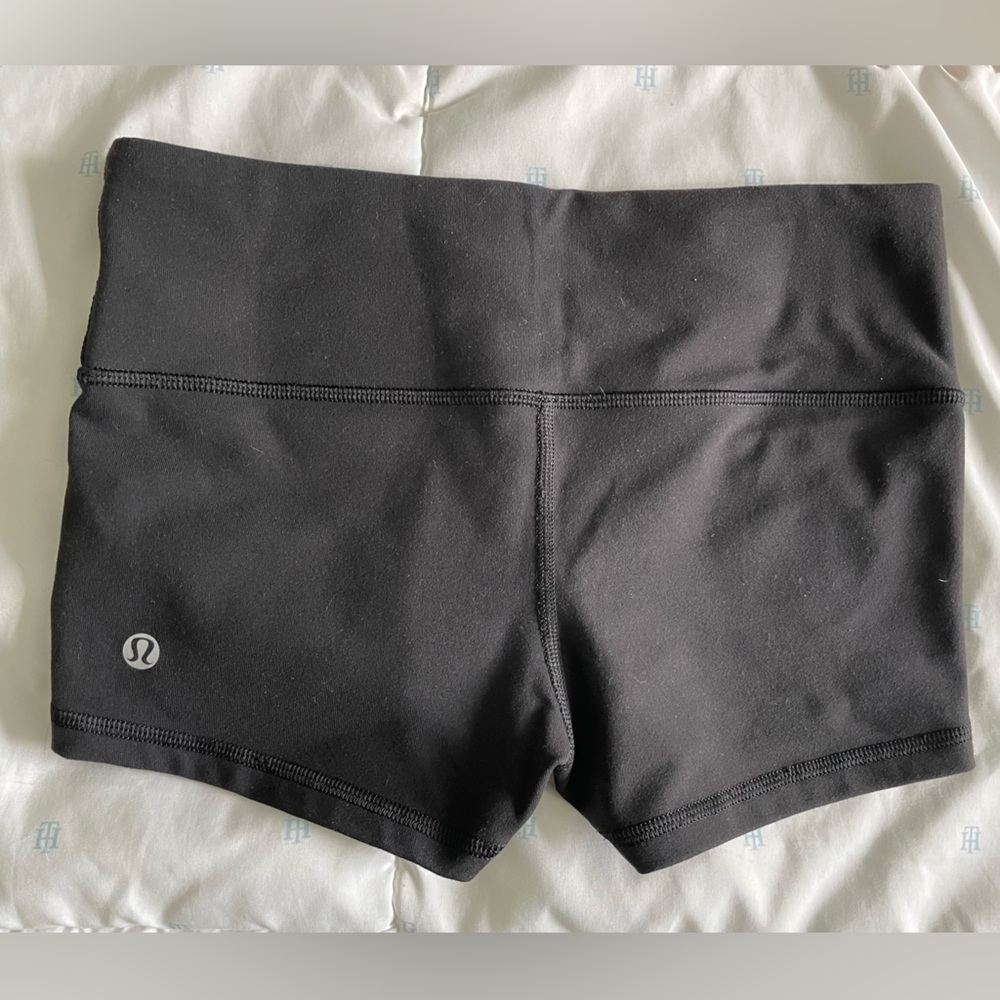 Lululemon wunder train shorts